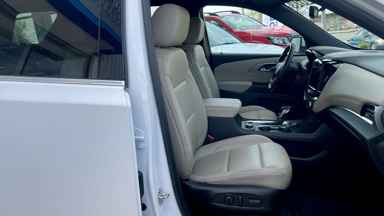 2023 Chevrolet TRAVERSE LT TRAVERSE LT