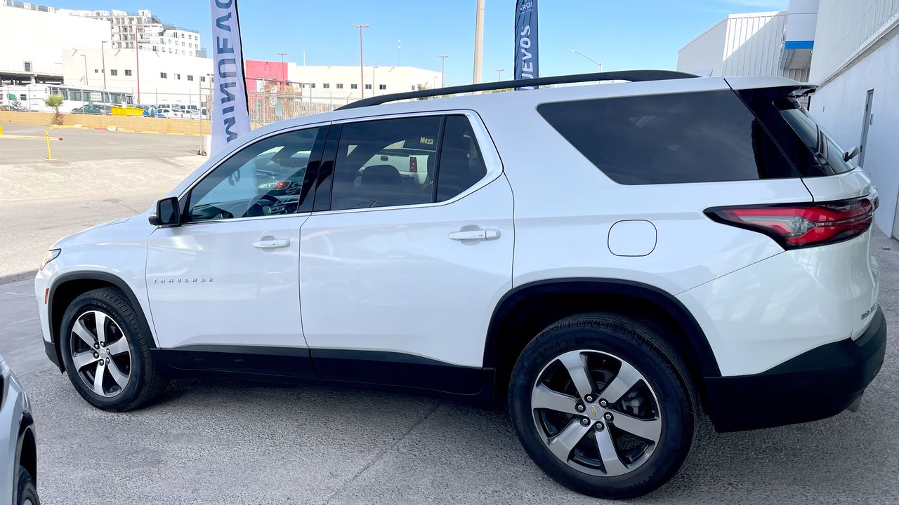 2023 Chevrolet TRAVERSE LT TRAVERSE LT