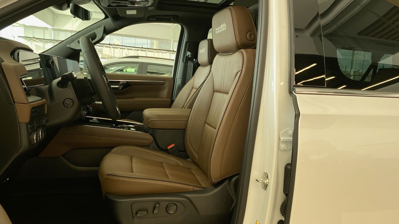 2025 Chevrolet SUBURBAN SUBURBAN HIGH COUNTRY PAQ. G