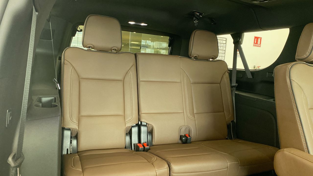 2025 Chevrolet SUBURBAN SUBURBAN HIGH COUNTRY PAQ. G