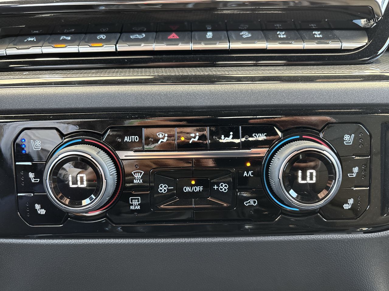 2026 Chevrolet CHEYENNE CHEYENNE 4X4 ZR2 BISON TODO TERRENO PAQ. R