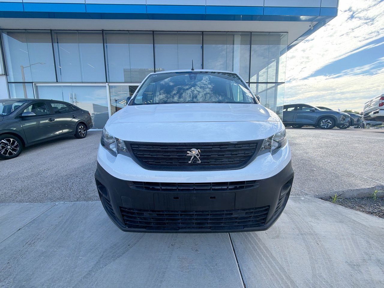 2025 PEUGEOT PARTNER MAXI PACK 5P 1.2 PURETEC PARTNER MAXI PACK 5P 1.2 PURETEC