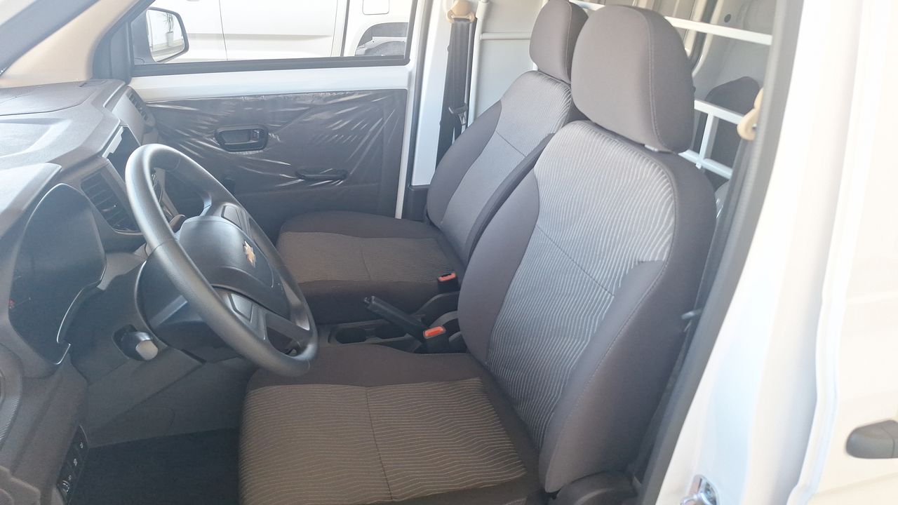 2026 Chevrolet TORNADO VAN TORNADO VAN CARGO LS PAQ. B