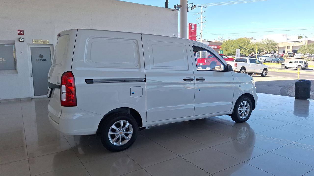 2026 Chevrolet TORNADO VAN TORNADO VAN CARGO LS PAQ. B