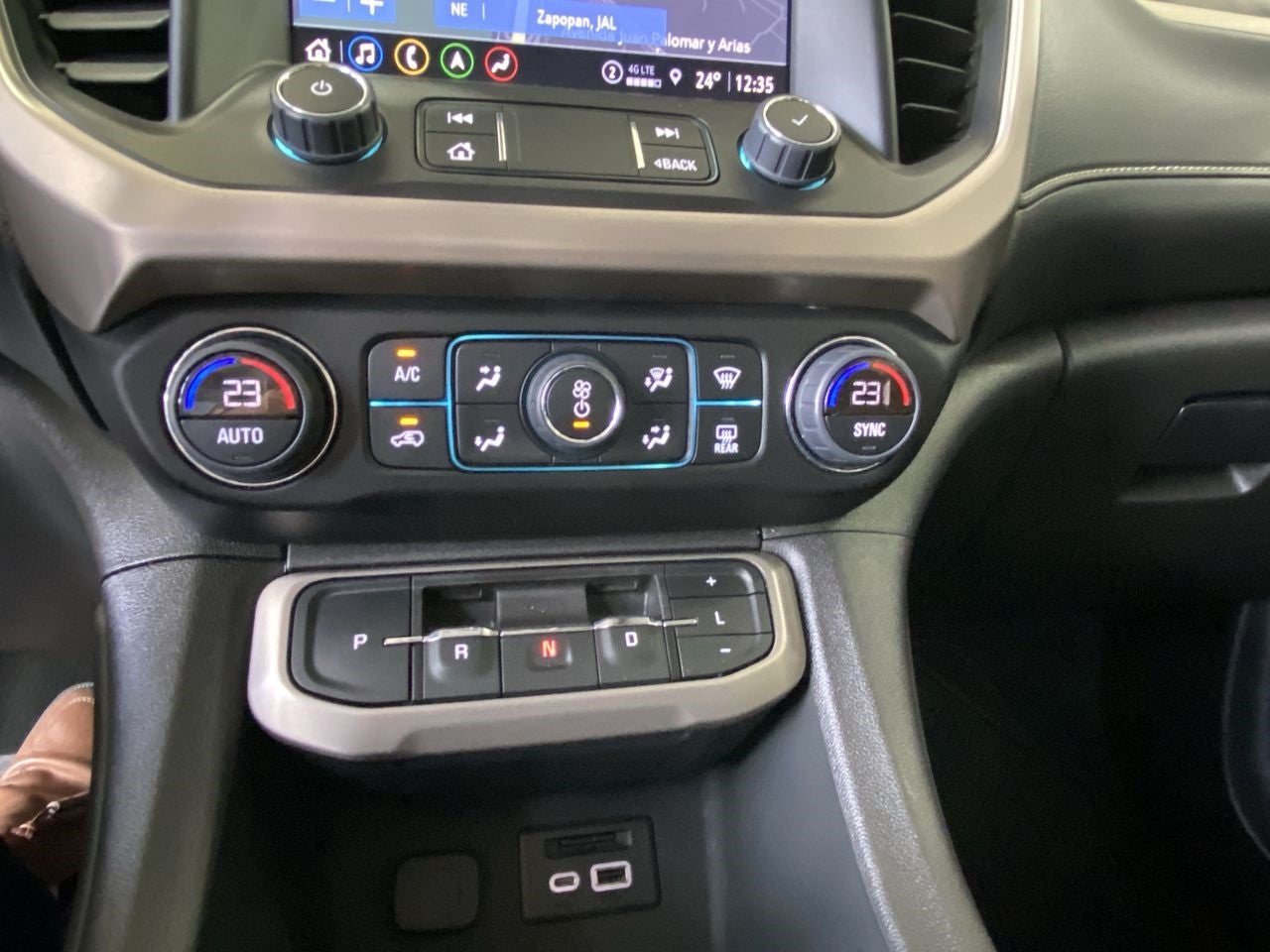 2023 GMC ACADIA DENALI PAQ. G ACADIA DENALI PAQ. G