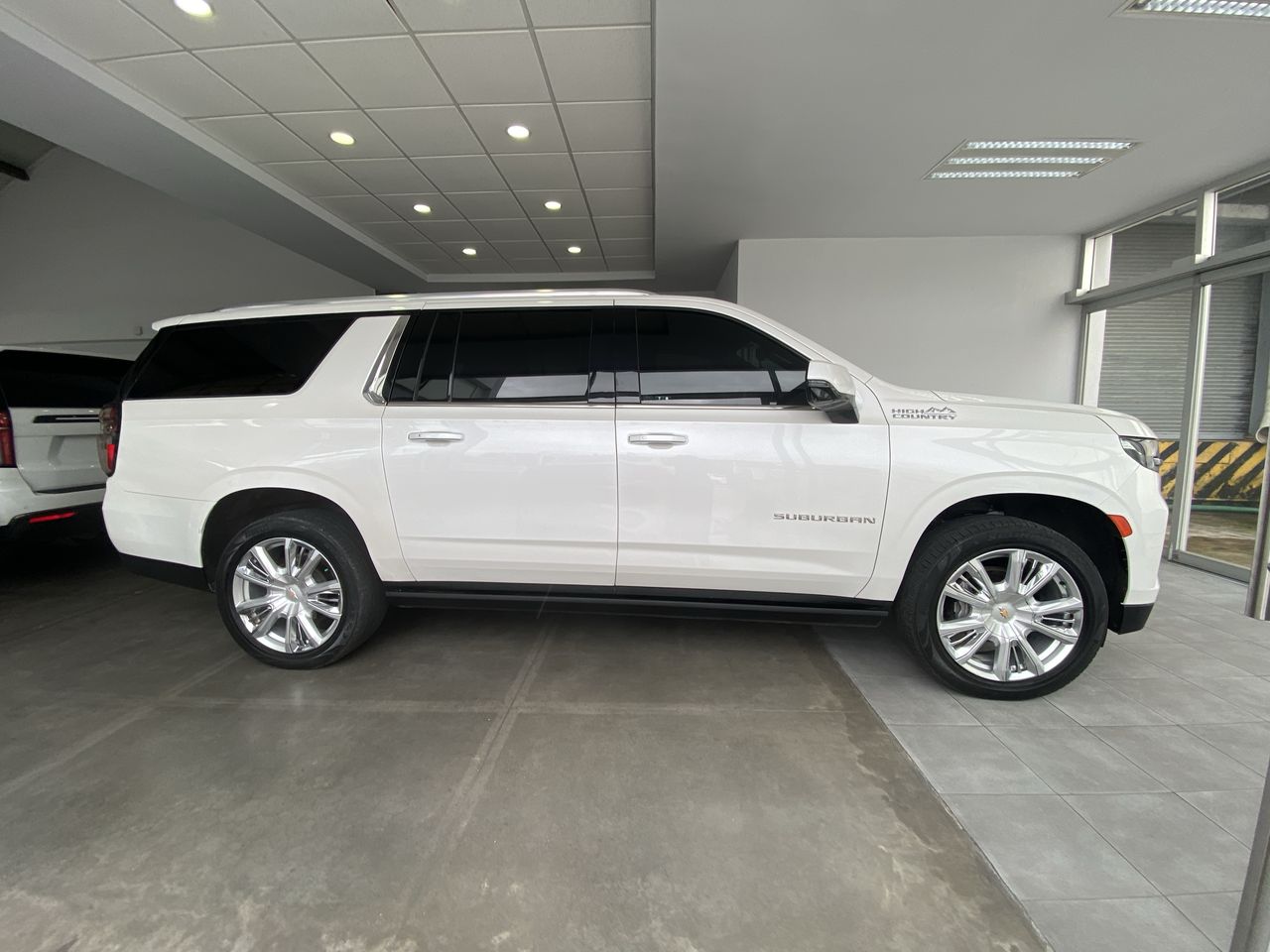 2022 Chevrolet SUBURBAN SUV G HIGH COUNTRY SUBURBAN SUV G HIGH COUNTRY