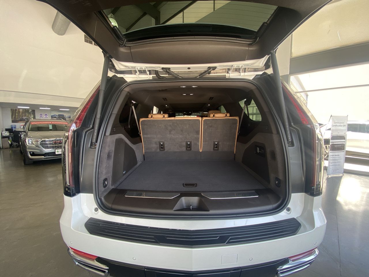 2023 Cadillac ESCALADE ESV 4WD PAQ. B PREMIUN LUXURY ESCALADE ESV 4WD PAQ. B PREMIUN LUXURY